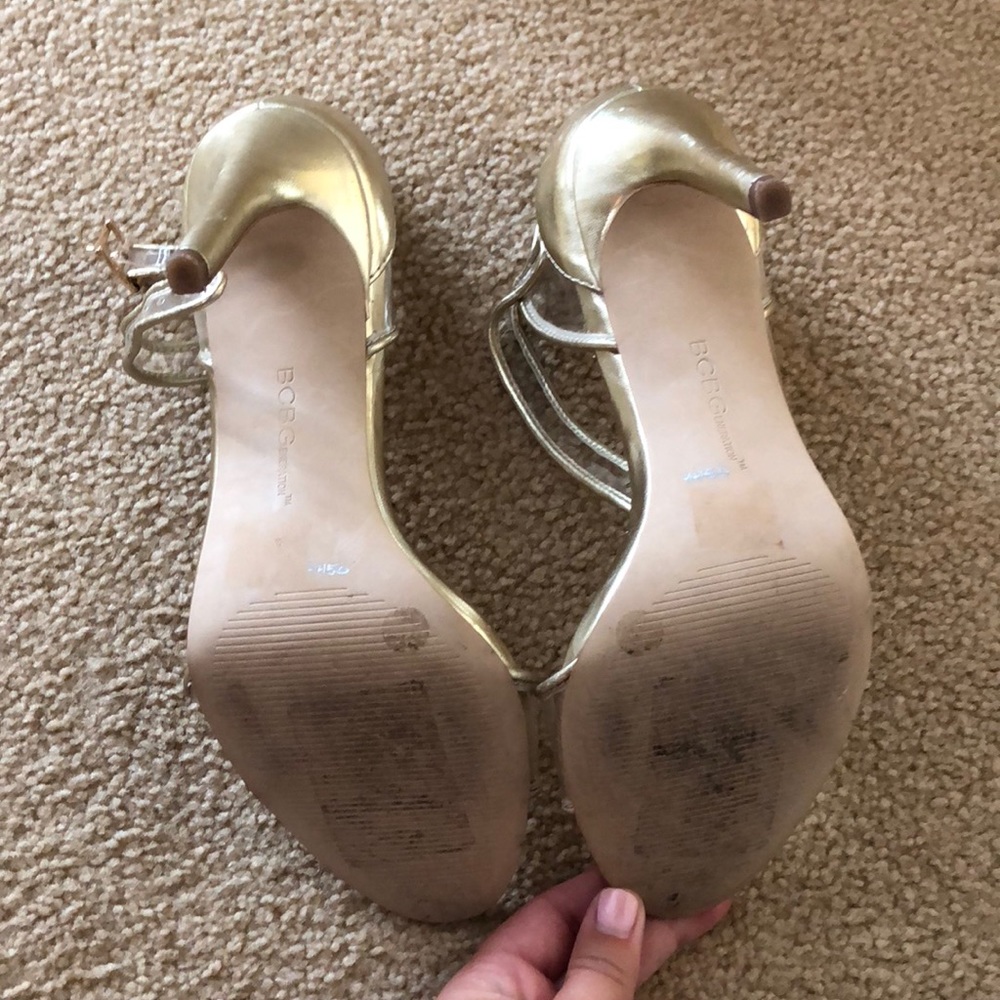 BCBGeneration Gold Pumps - Picture 4 of 4